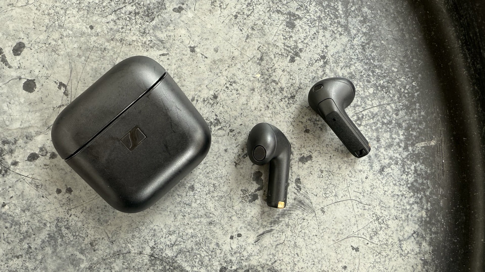 Sennheiser Accentum Open review: What were they thinking?